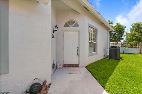 Tiny photo for 13452 NW 5th Court, Plantation, FL 33325 (MLS # B26045555)