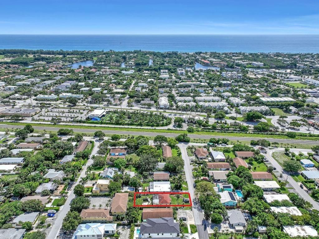 Photo of 245 NE 11th Street, Delray Beach, FL 33444 (MLS # R11119124)