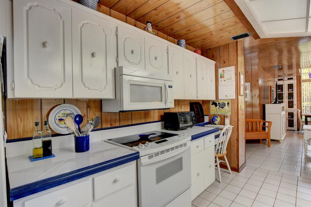 DEL MAR VILLAGE - Residential