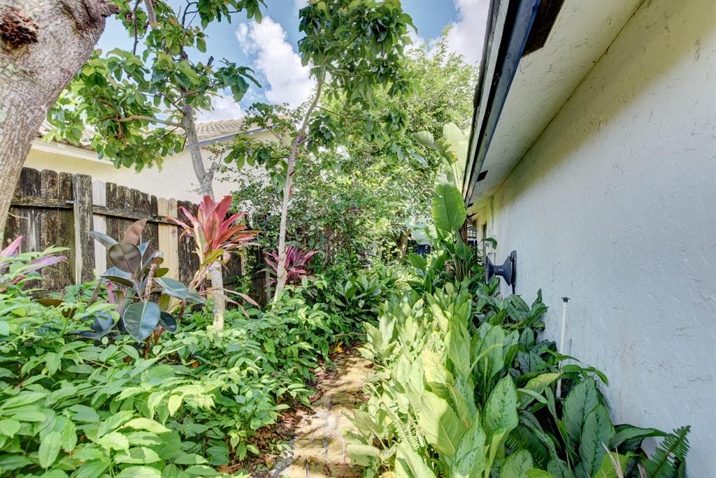 DEL MAR VILLAGE - Residential