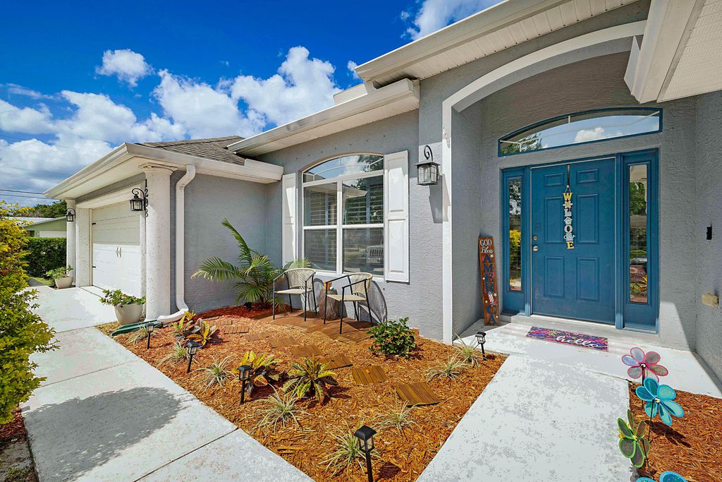 Photo of 1298 SW Byron Street, Port Saint Lucie, FL 34983 (MLS # B26023177)
