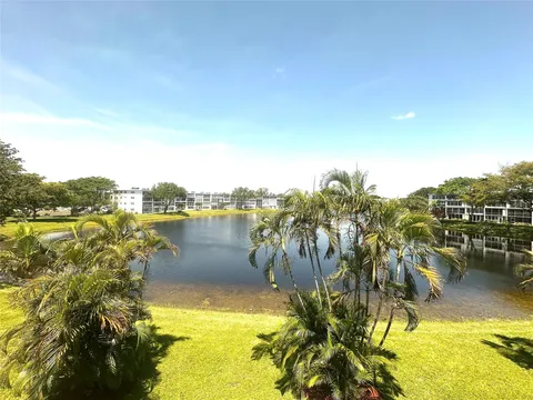 3063 Cambridge D Unit 3063, Deerfield Beach, FL MLS: F10499056