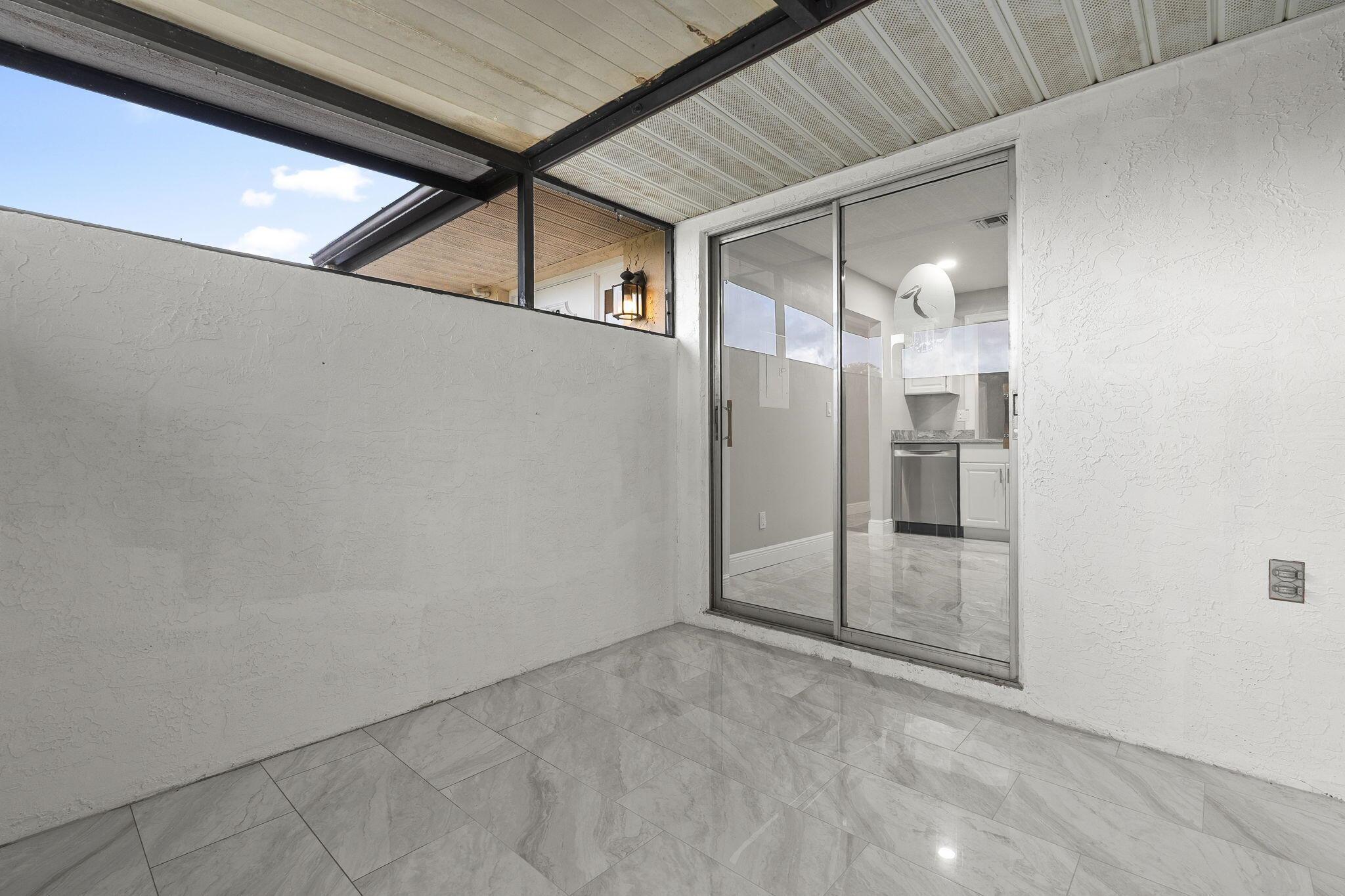 THE GROVE CONDOMINIUM SEC - Residential