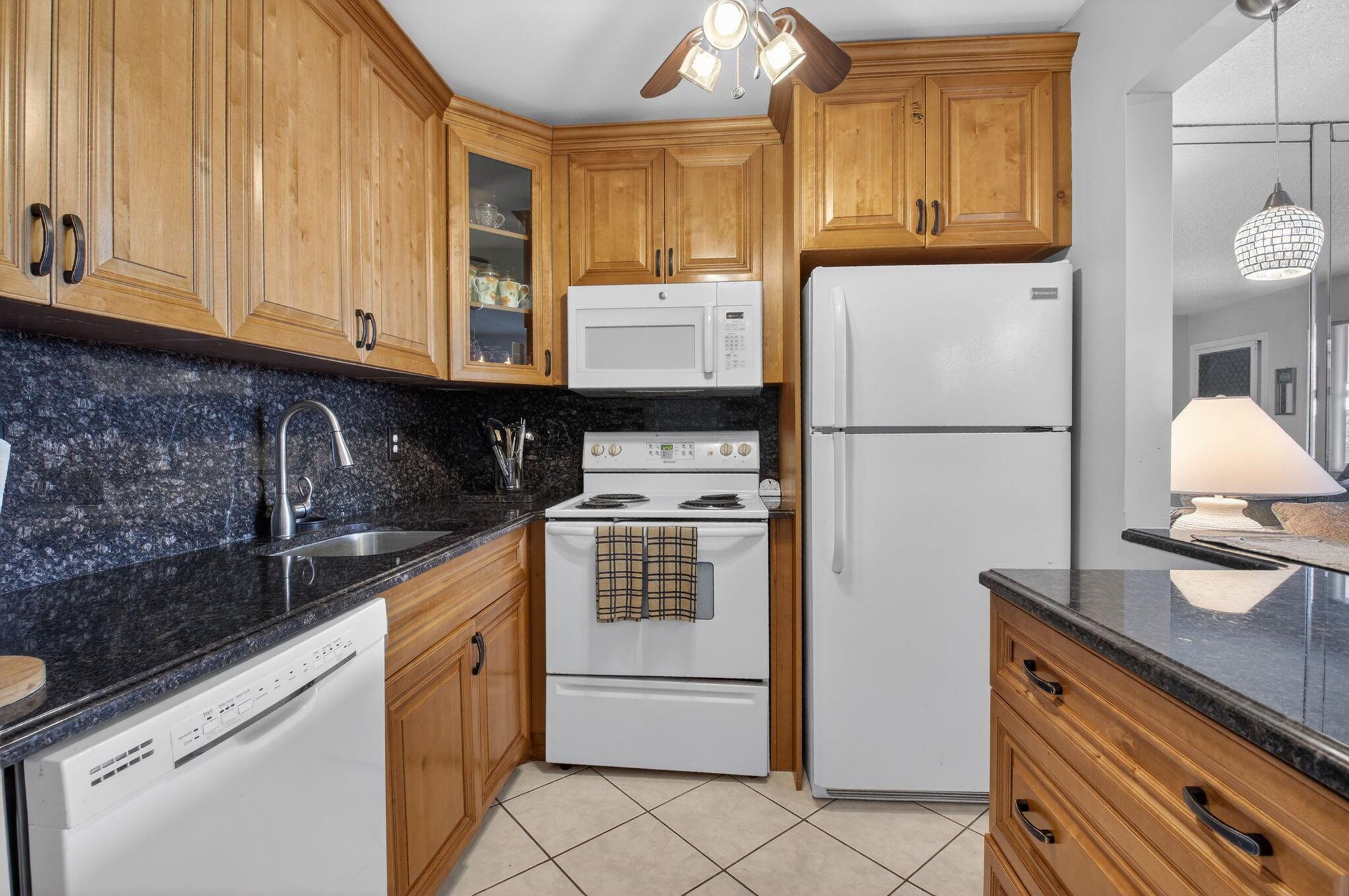 STERLING VILLAGE 770 COND - Residential