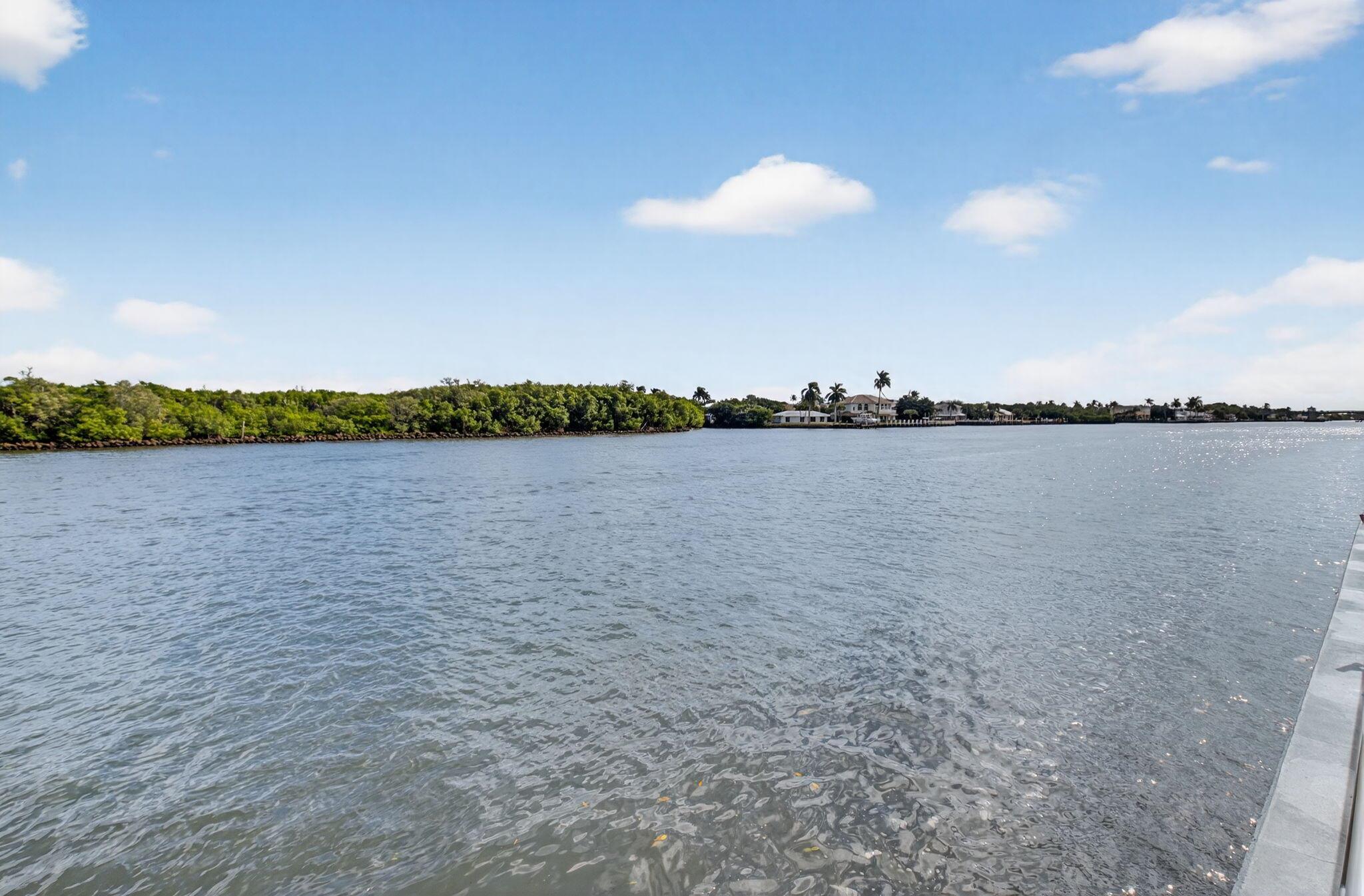 STERLING VILLAGE 770 COND - Residential