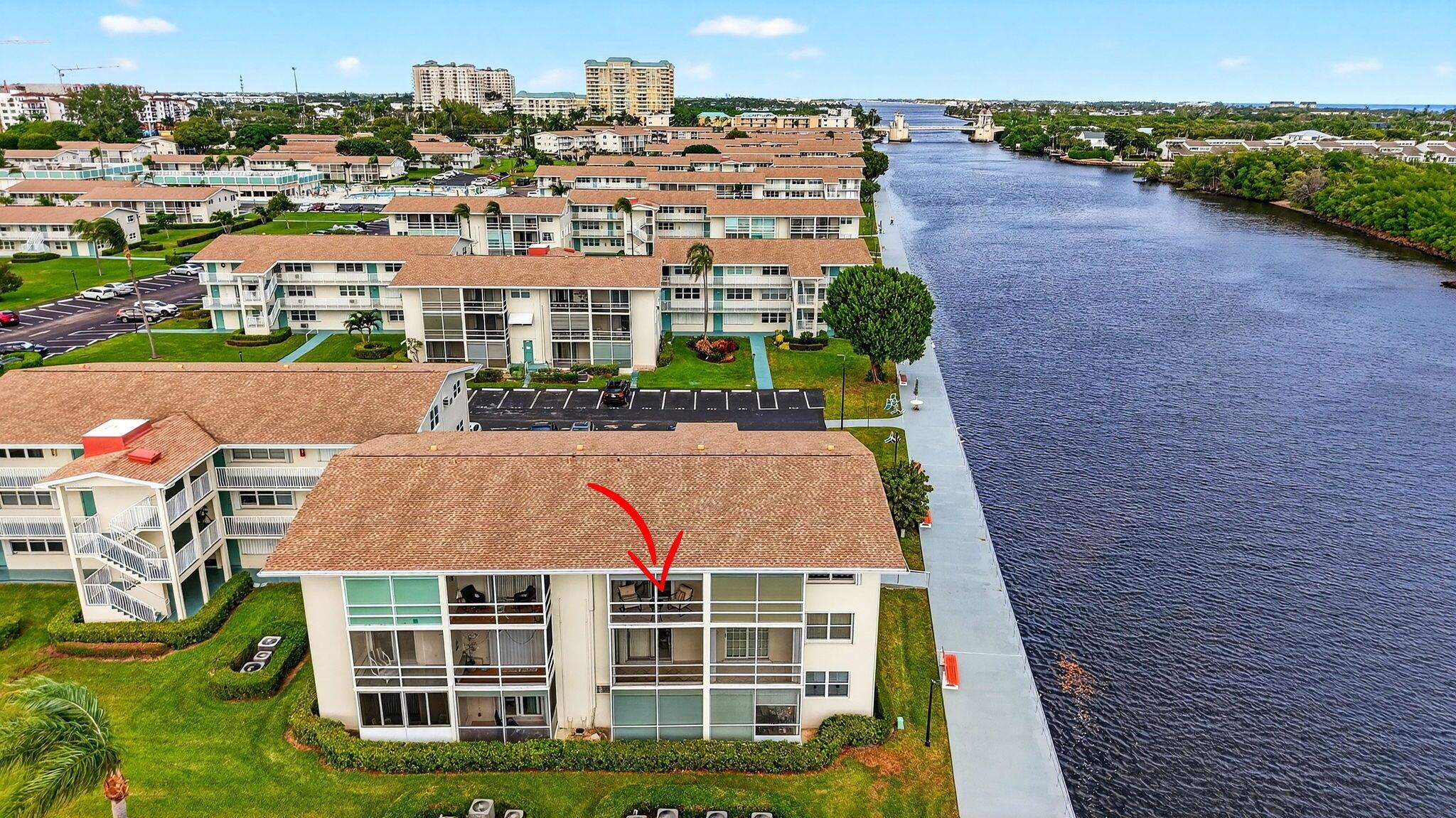 STERLING VILLAGE 770 COND - Residential