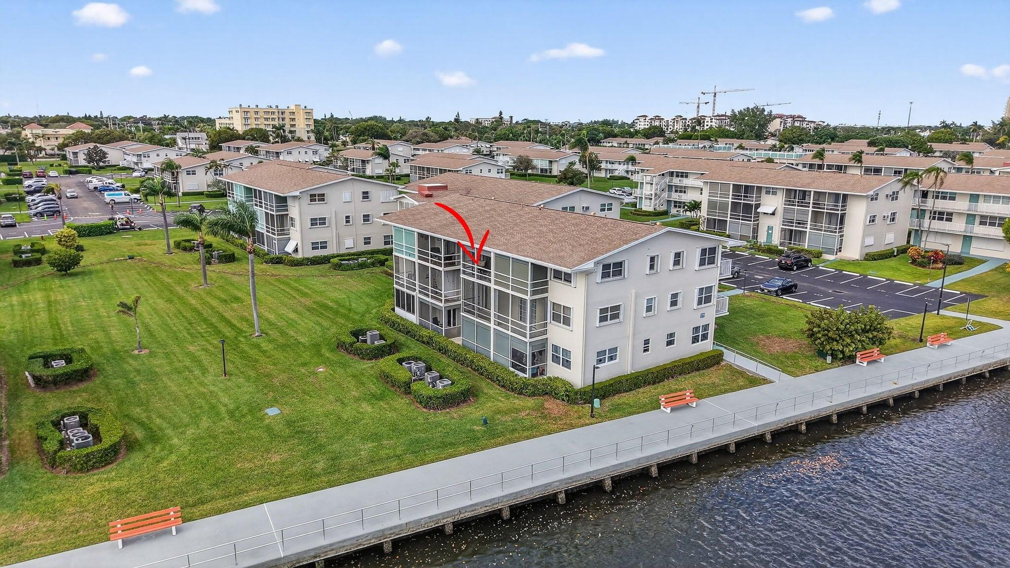 STERLING VILLAGE 770 COND - Residential