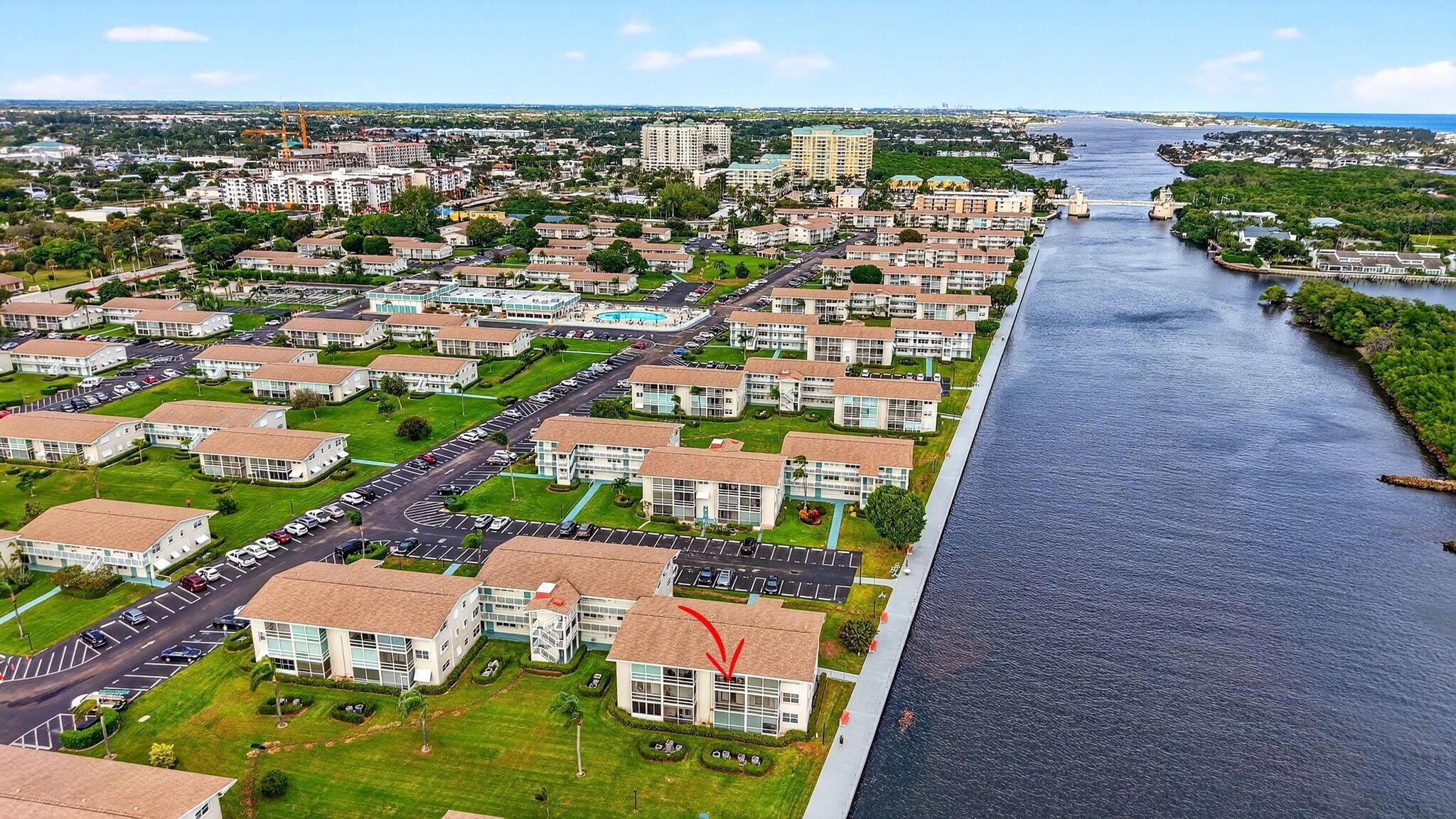 STERLING VILLAGE 770 COND - Residential