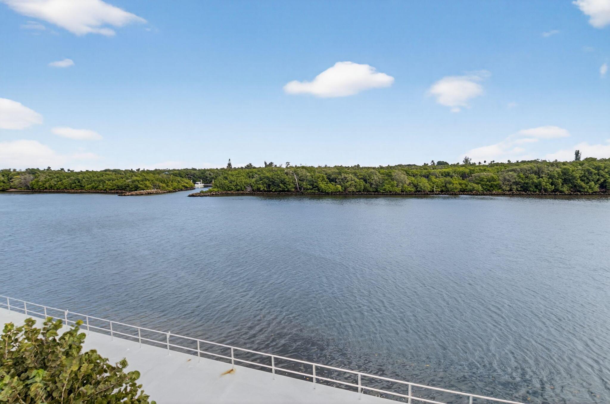 STERLING VILLAGE 770 COND - Residential