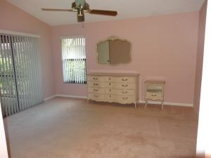 VILLAS OF GLENGARY - Residential