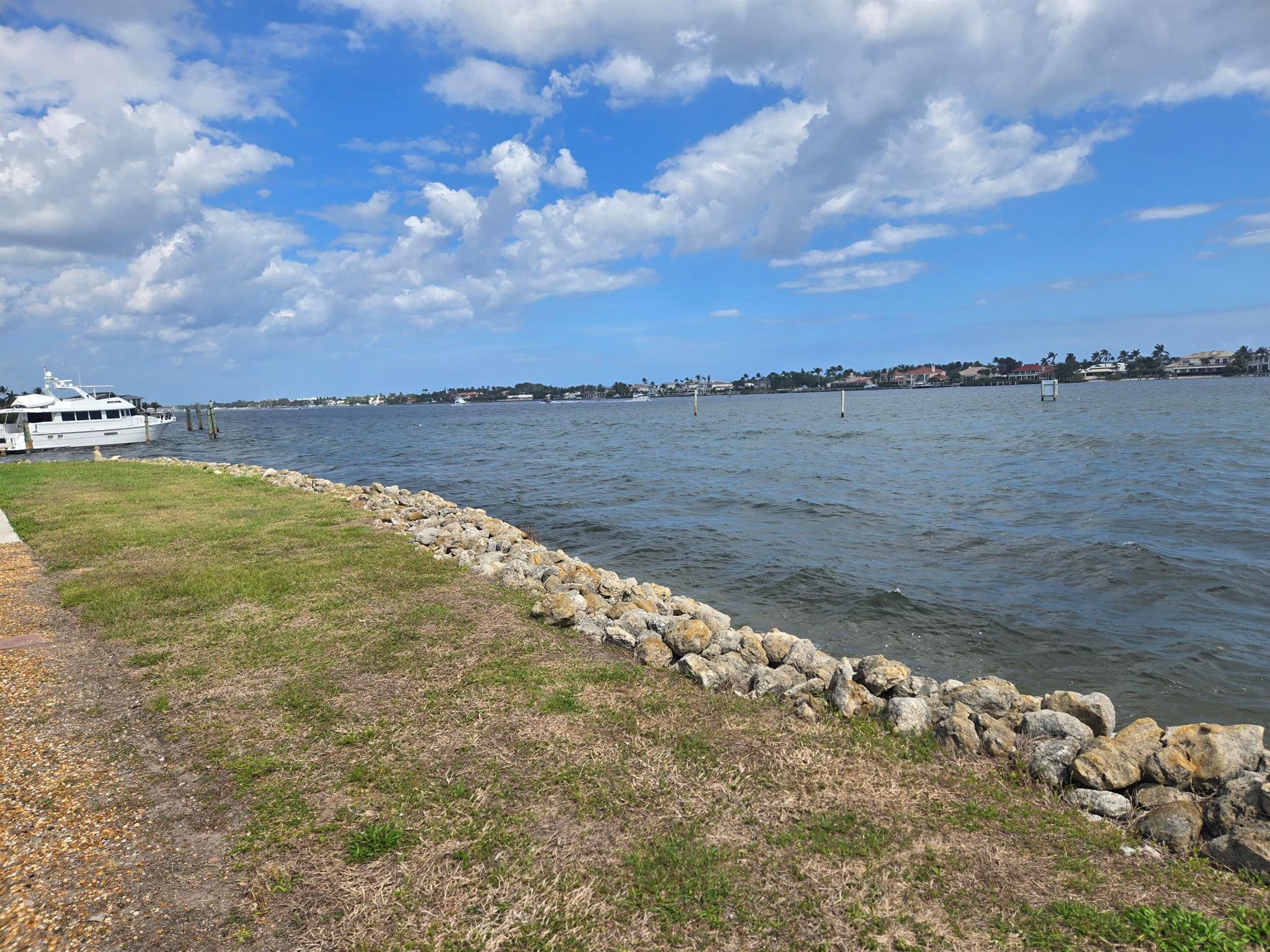 HYPOLUXO HARBOR CLUB CO-O - Land