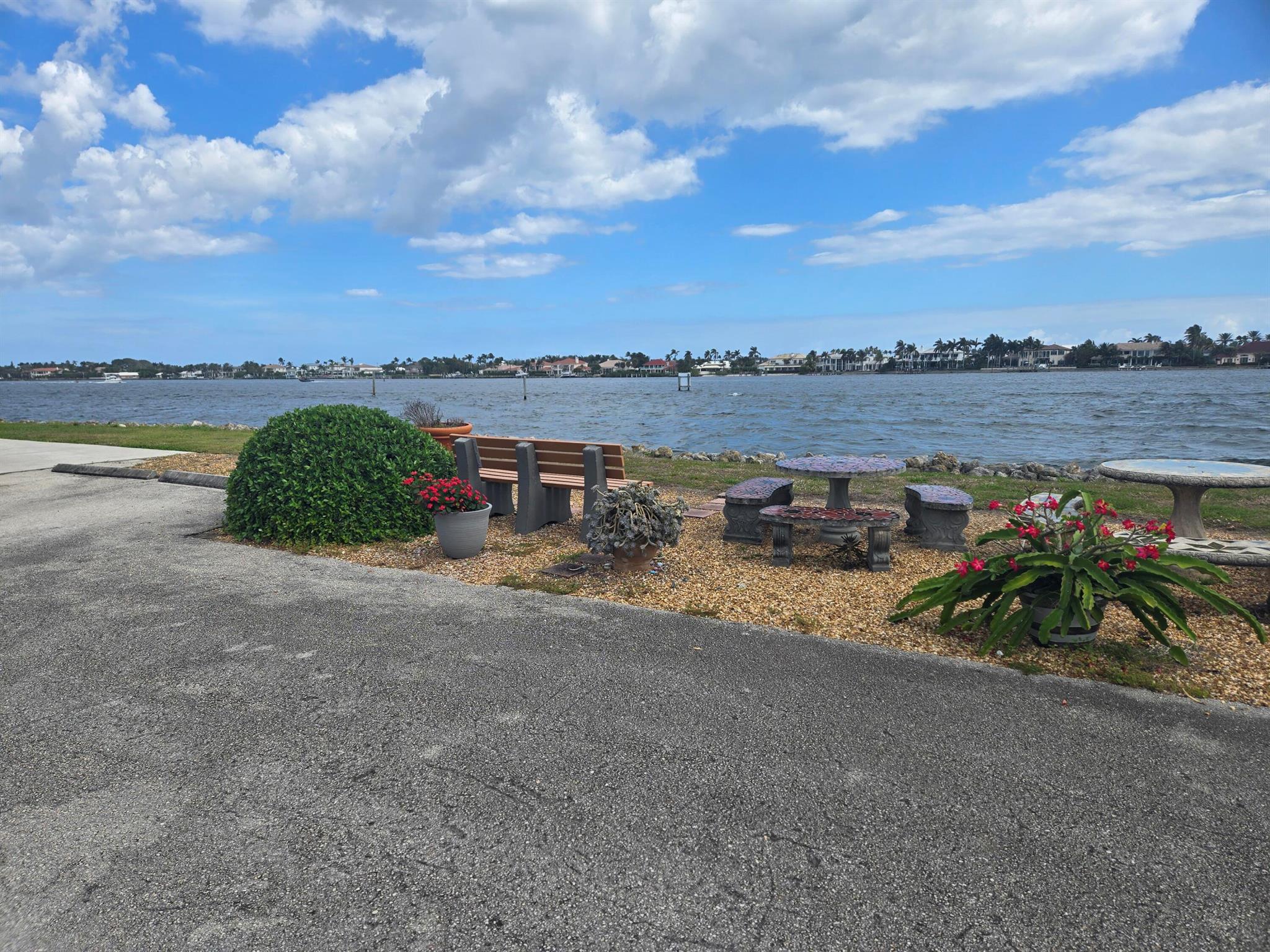 HYPOLUXO HARBOR CLUB CO-O - Land