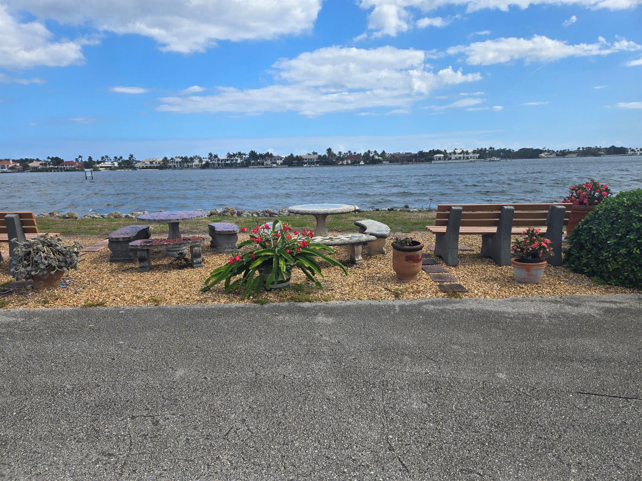 HYPOLUXO HARBOR CLUB CO-O - Land