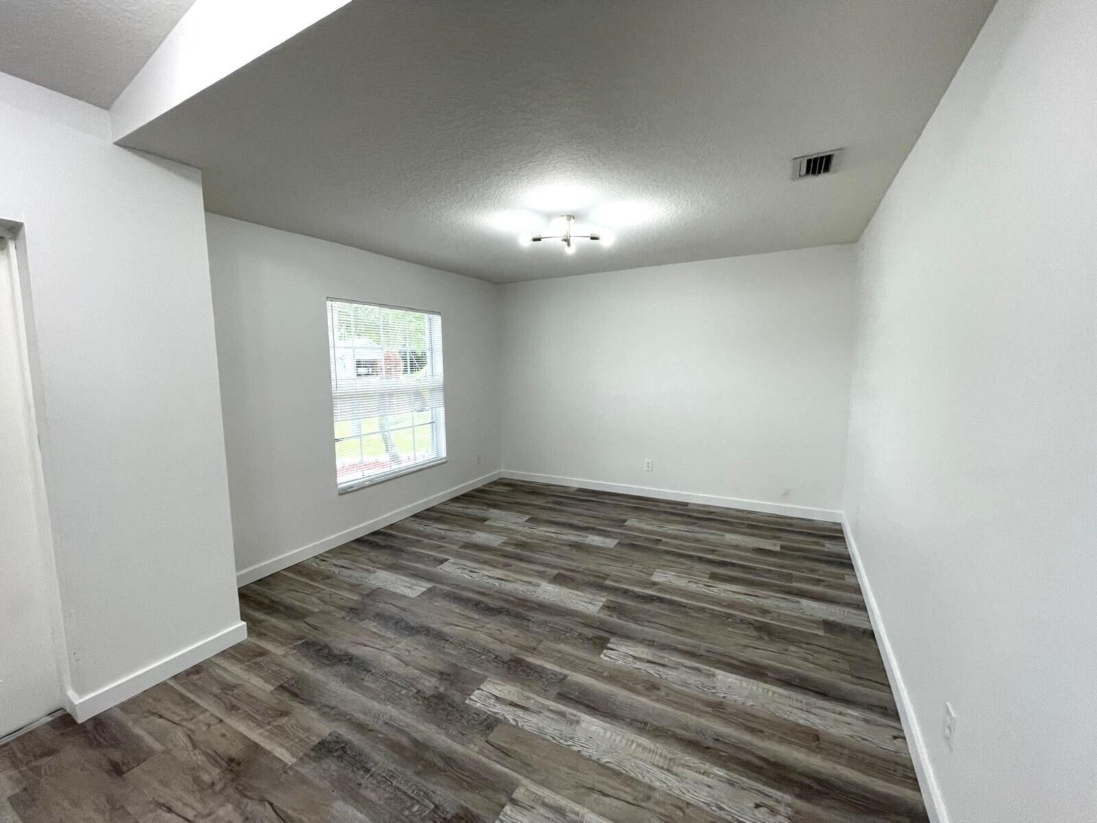 PORT ST LUCIE SECTION 8 - Residential Lease