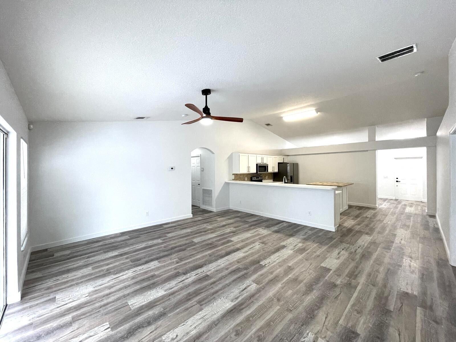 PORT ST LUCIE SECTION 8 - Residential Lease