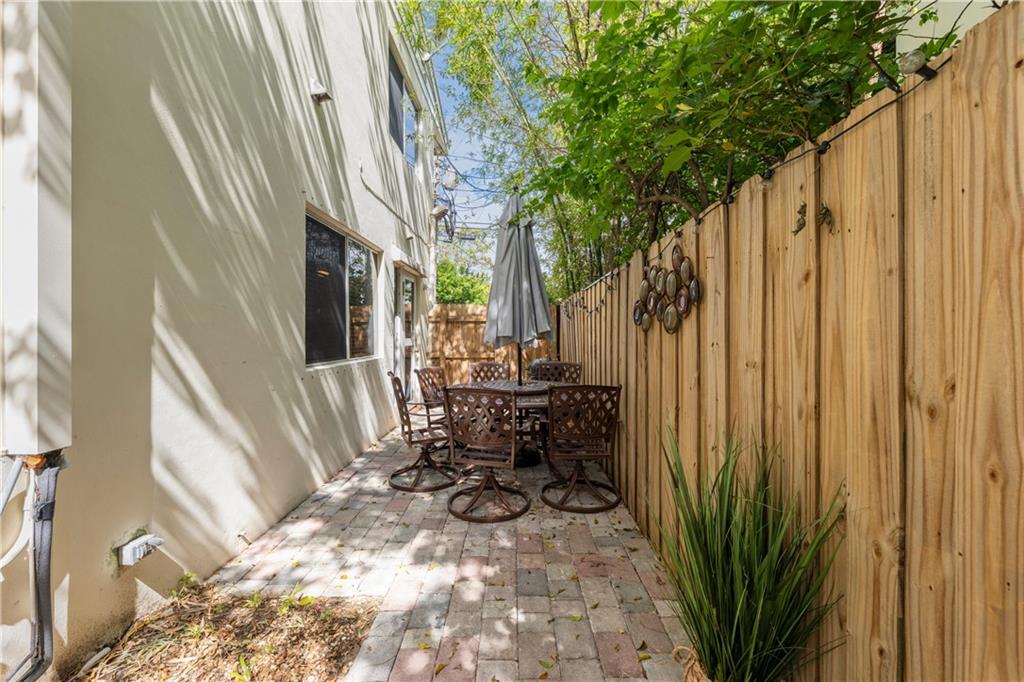 CORAL RIDGE LANDINGS - Residential