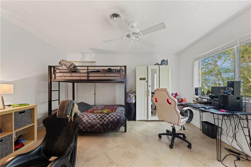 CORAL RIDGE LANDINGS - Residential