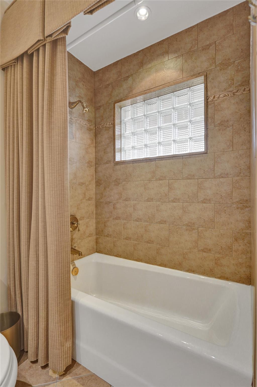 Coral Ridge - Residential