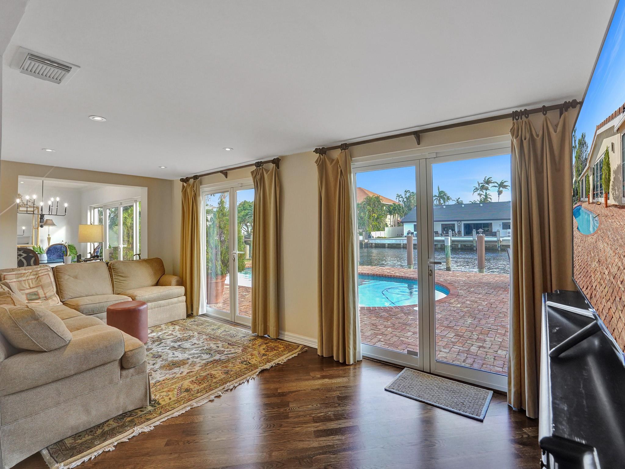 Coral Ridge - Residential