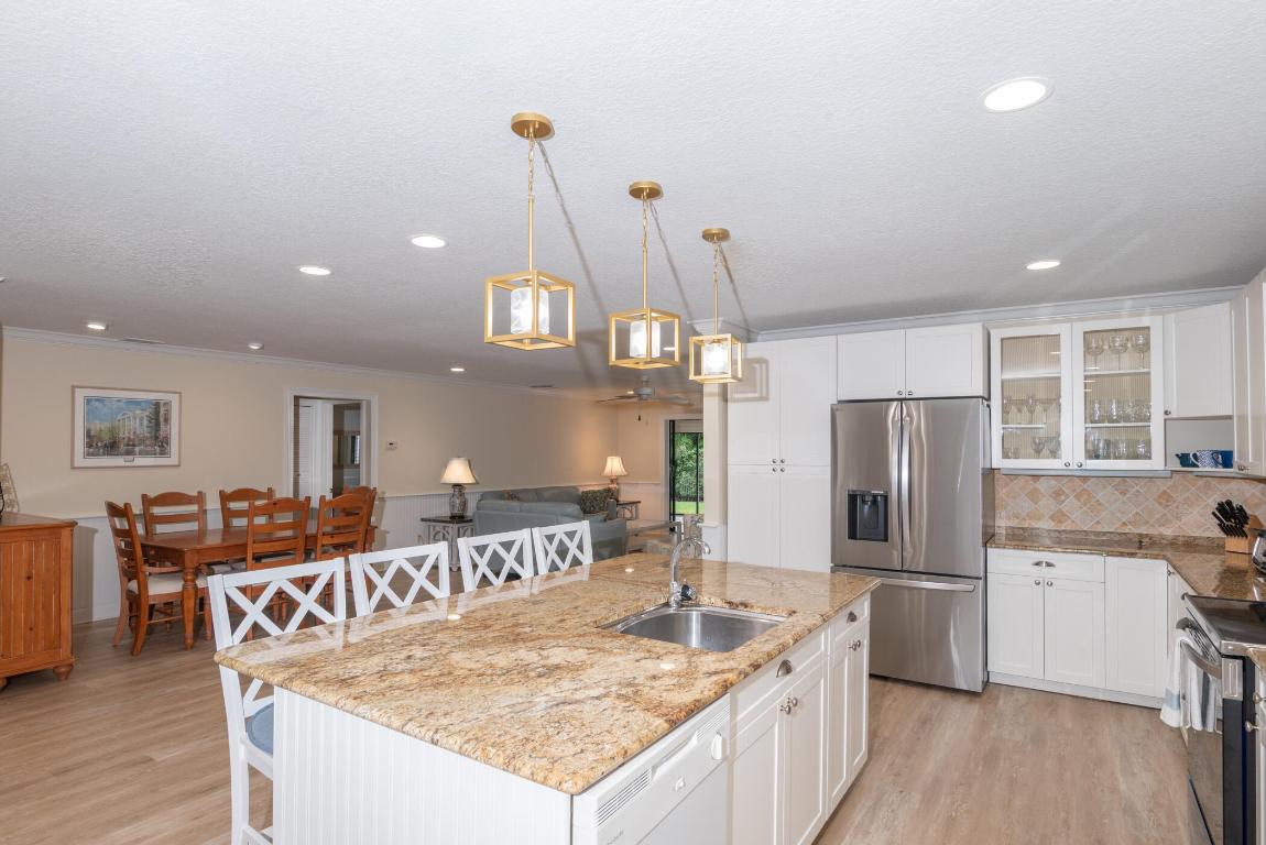 2918 SE Fairway W 13