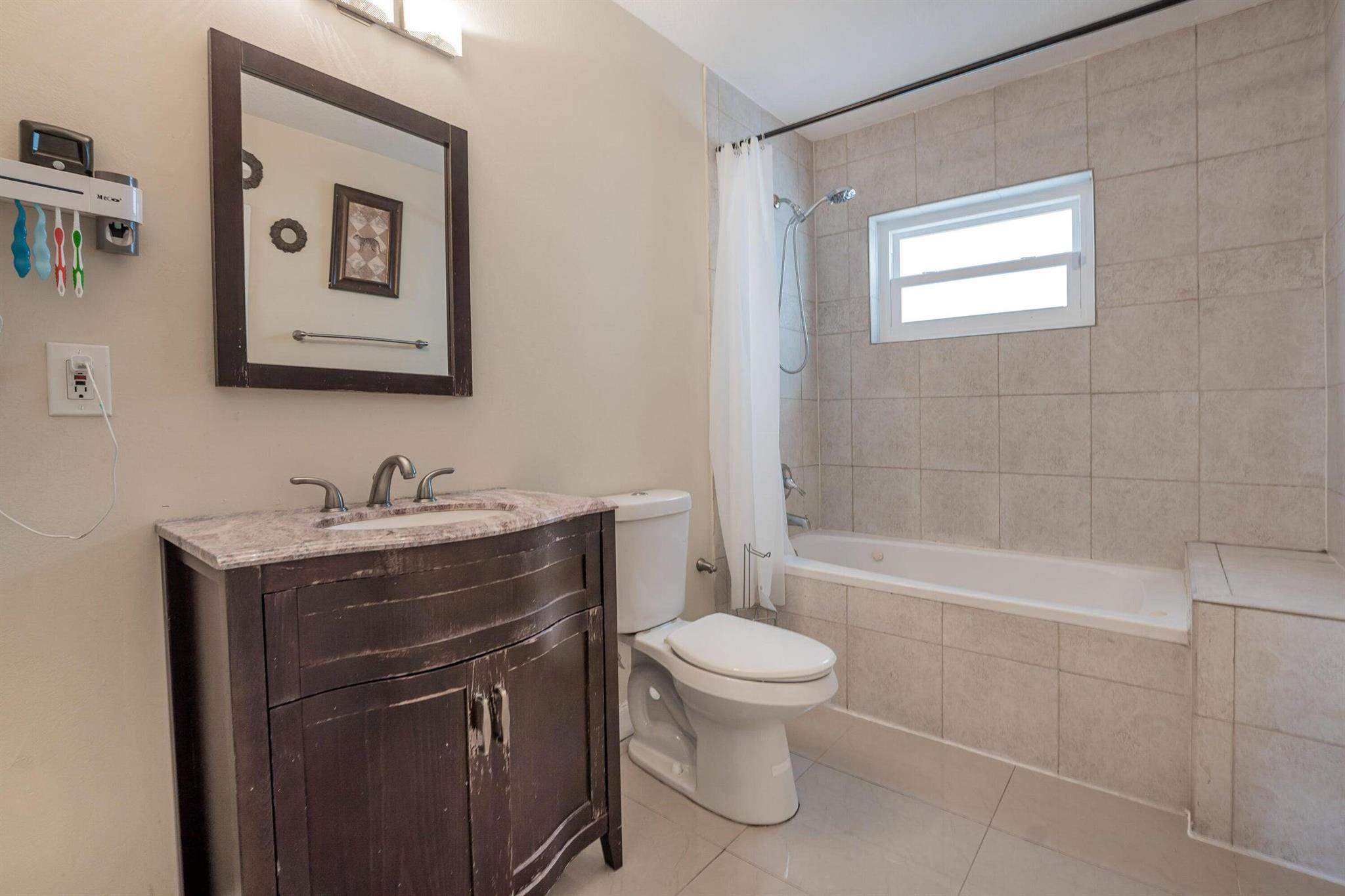 SOUTH BROWARD RANCHES - Residential Lease