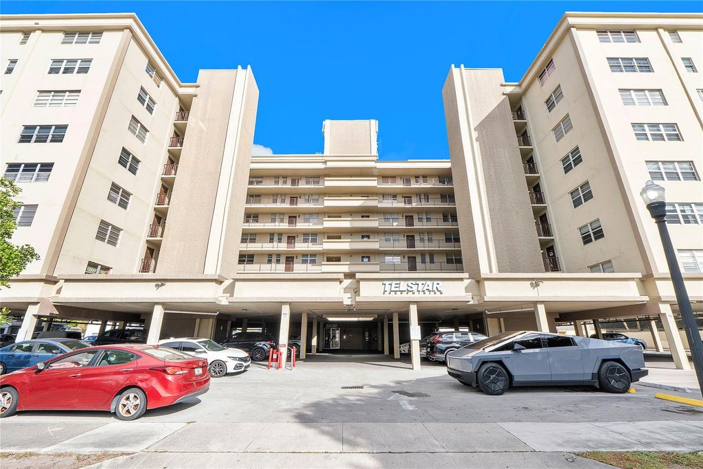 Photo of 1811 Jefferson St #708, Hollywood, FL 33020 (MLS # F10539143)