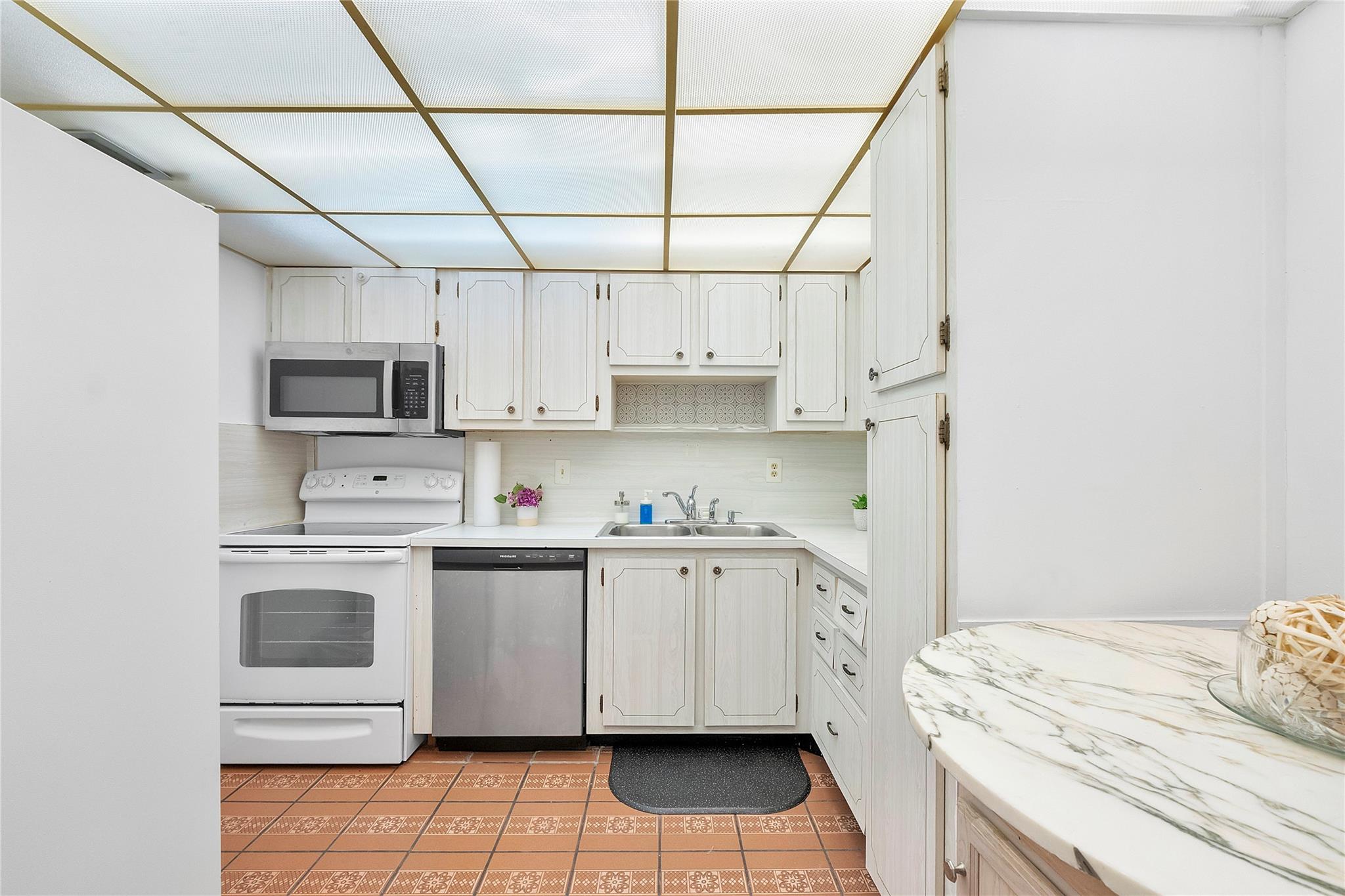 TELSTAR CONDOMINIUM - Residential