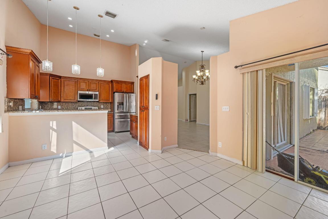 WHISPERING PINES - Residential