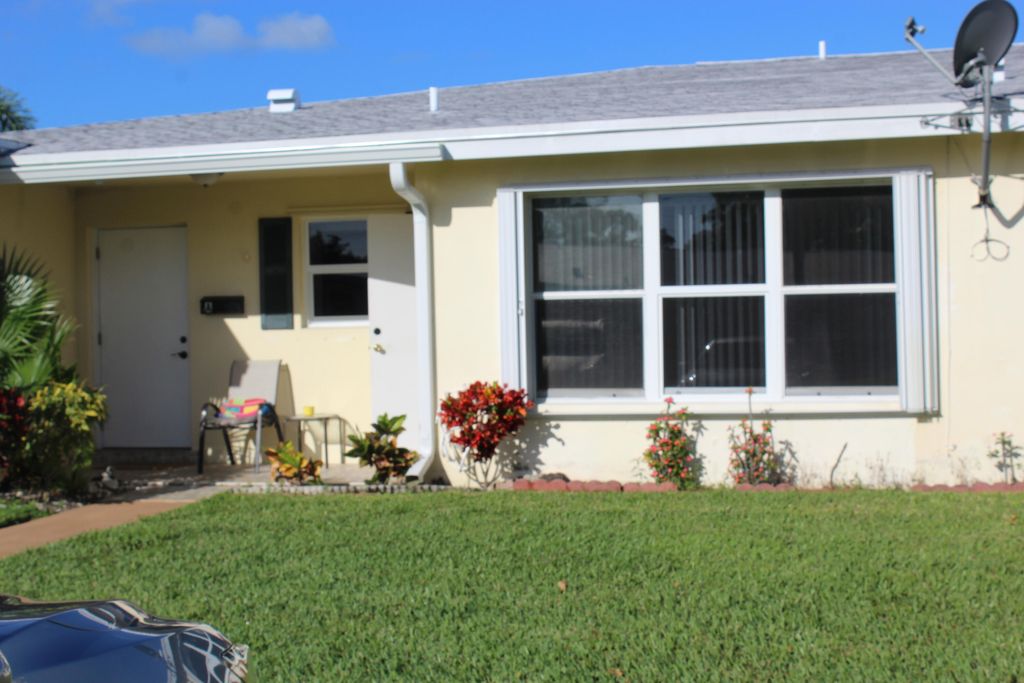 Photo of 3211 Park Lane #B, Boynton Beach, FL 33435 (MLS # R10781088)