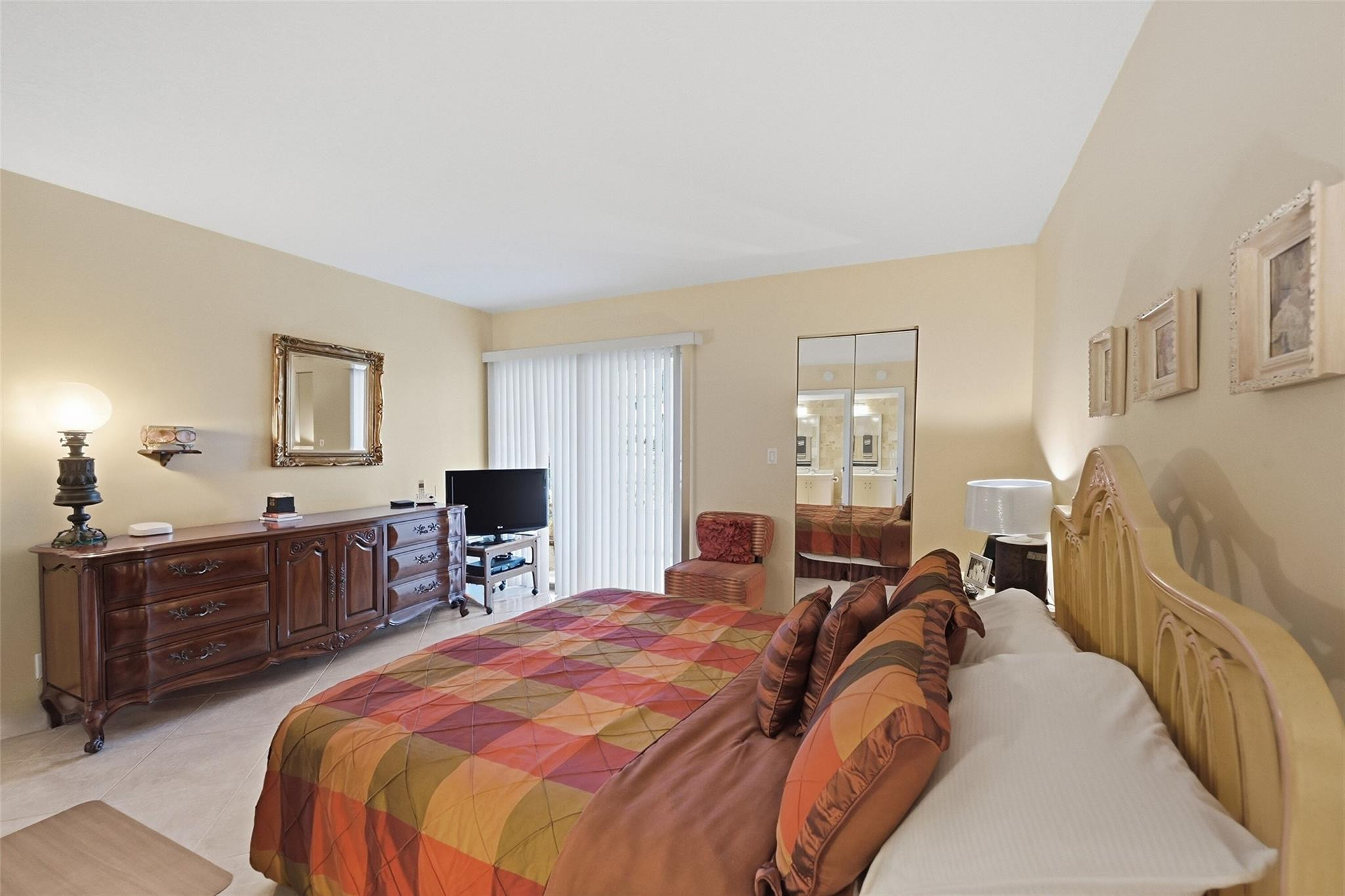 WYNMOOR VILLAGE - Residential