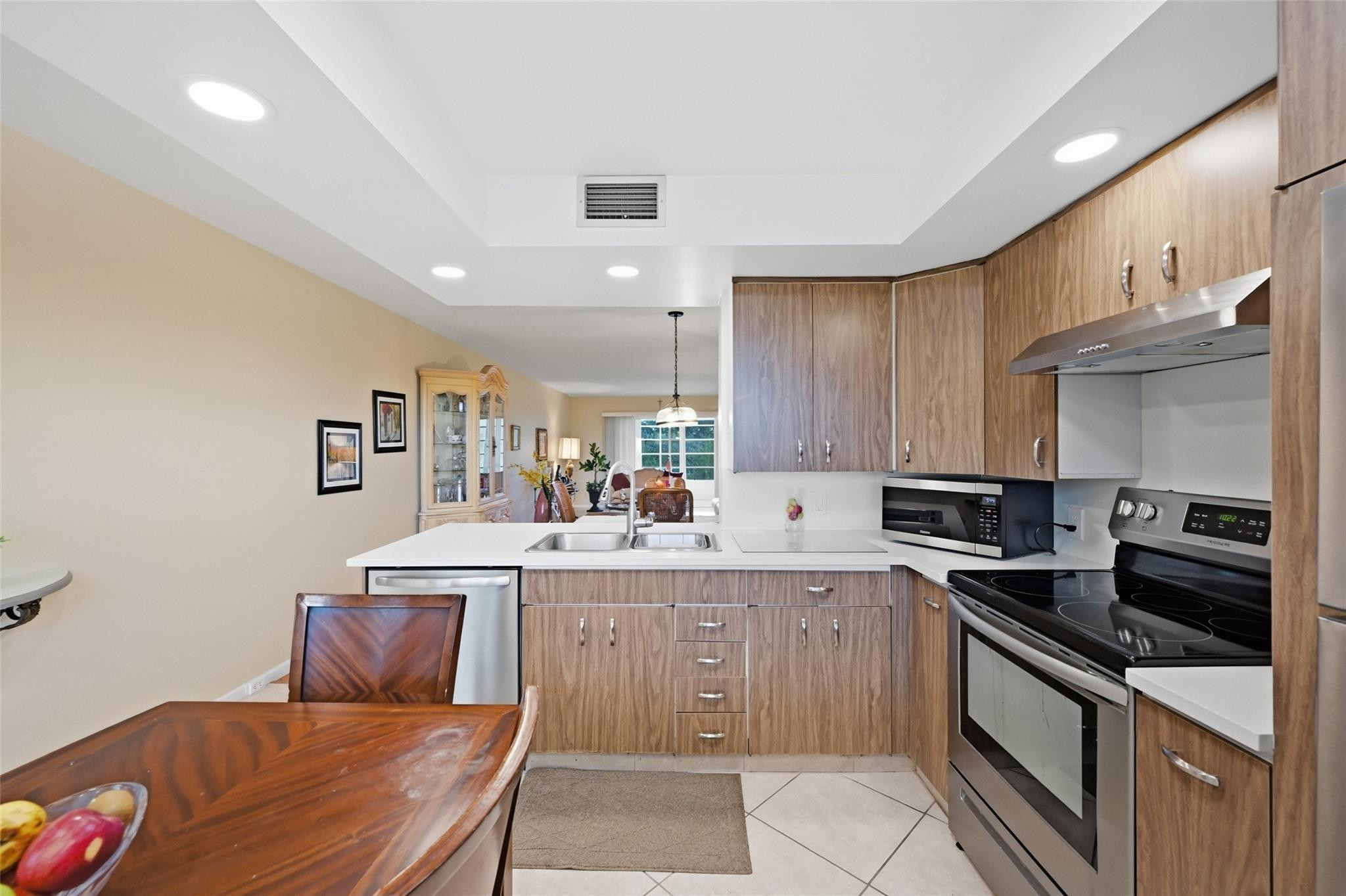 WYNMOOR VILLAGE - Residential