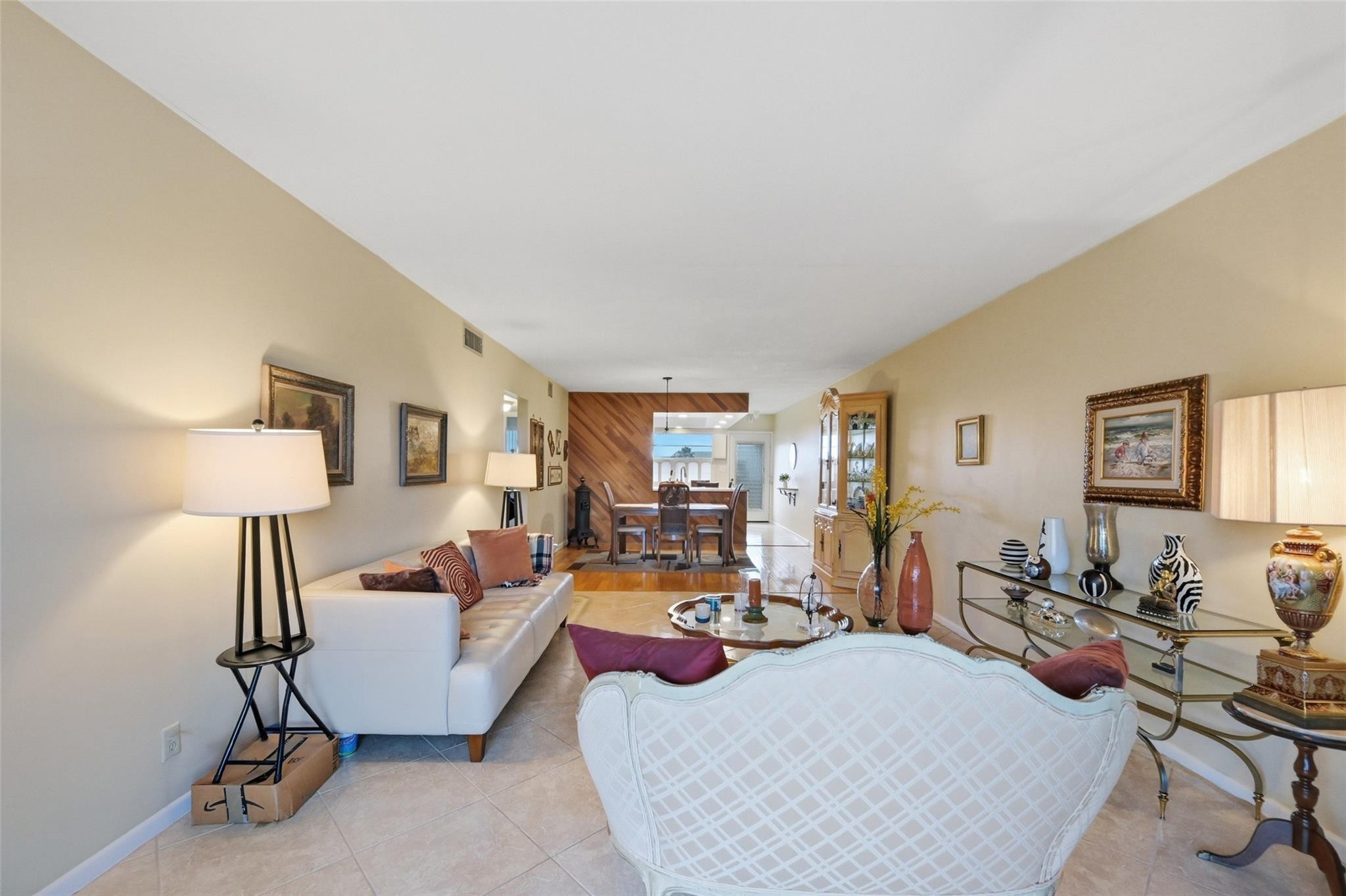 WYNMOOR VILLAGE - Residential