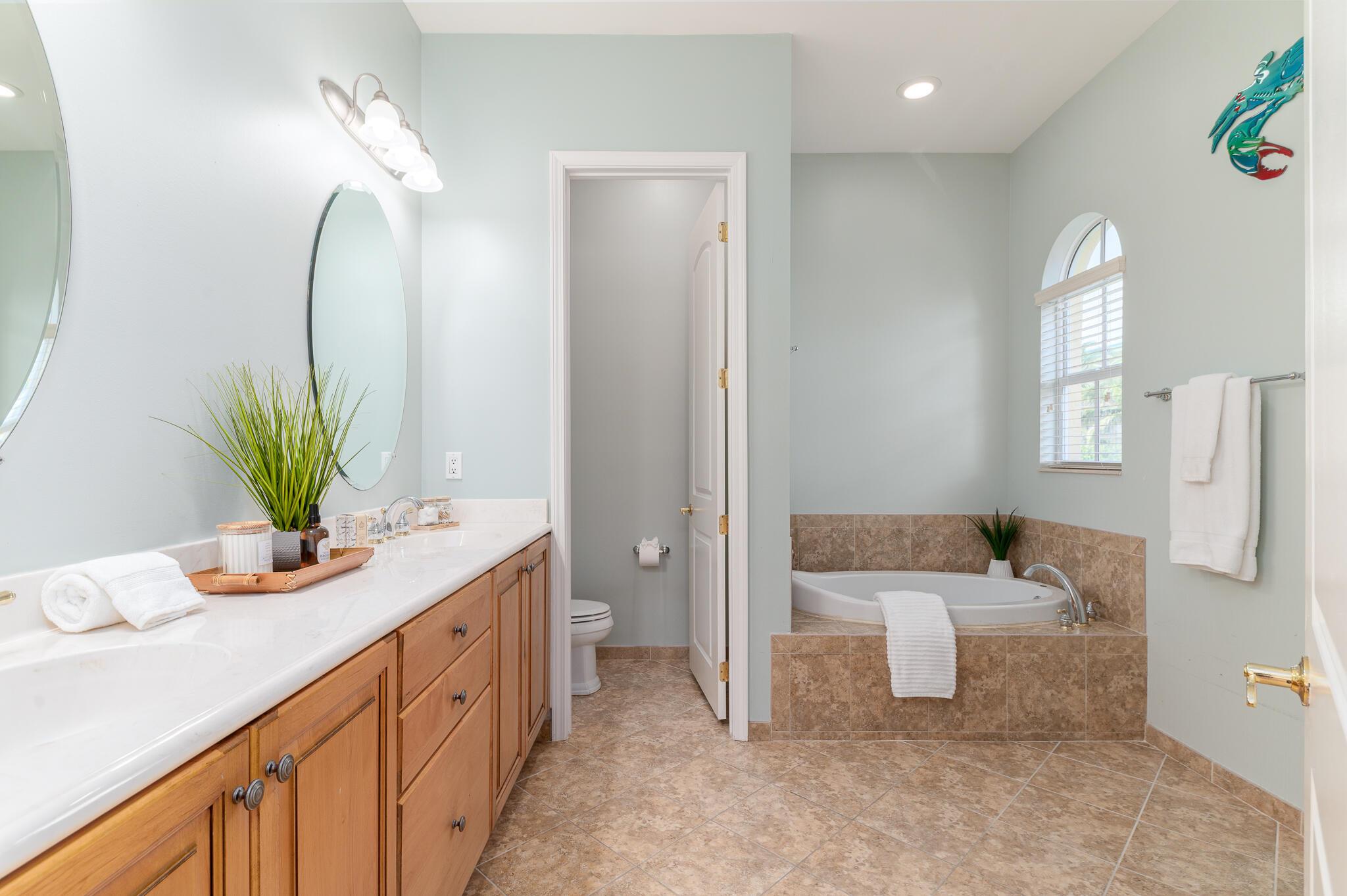 OCEAN BAY VILLAS, A CONDO - Residential