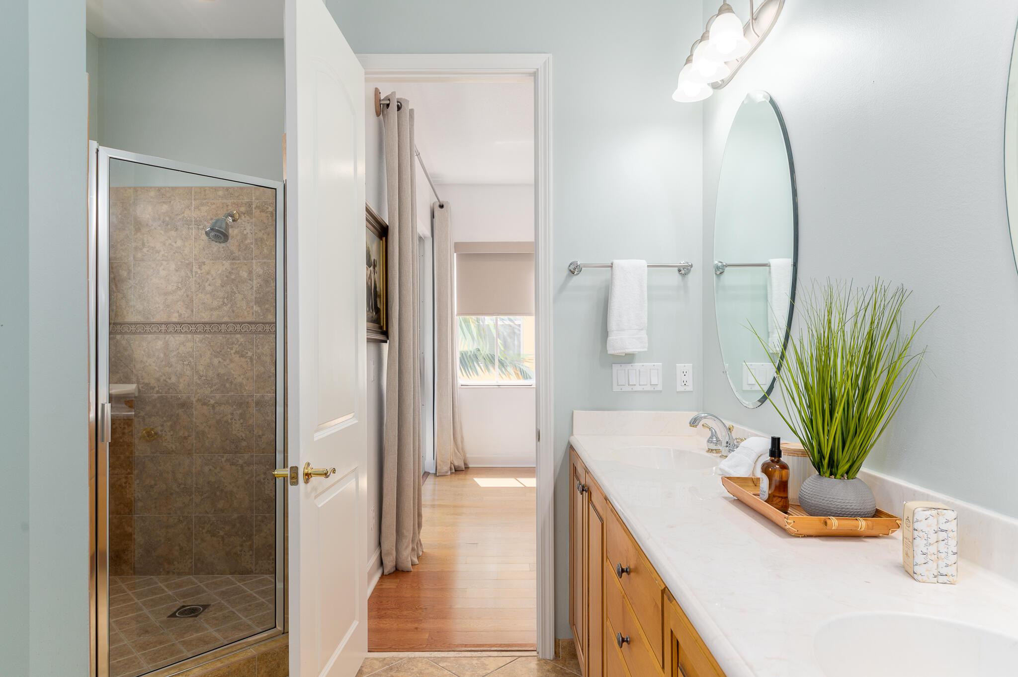 OCEAN BAY VILLAS, A CONDO - Residential