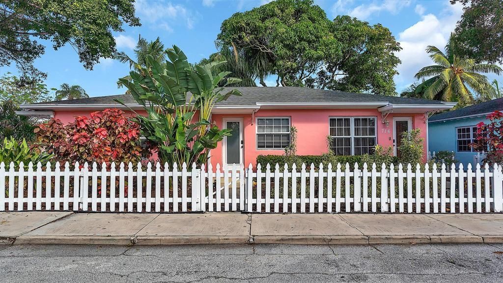 Photo of 802 N J Street, Lake Worth Beach, FL 33460 (MLS # B26029507)