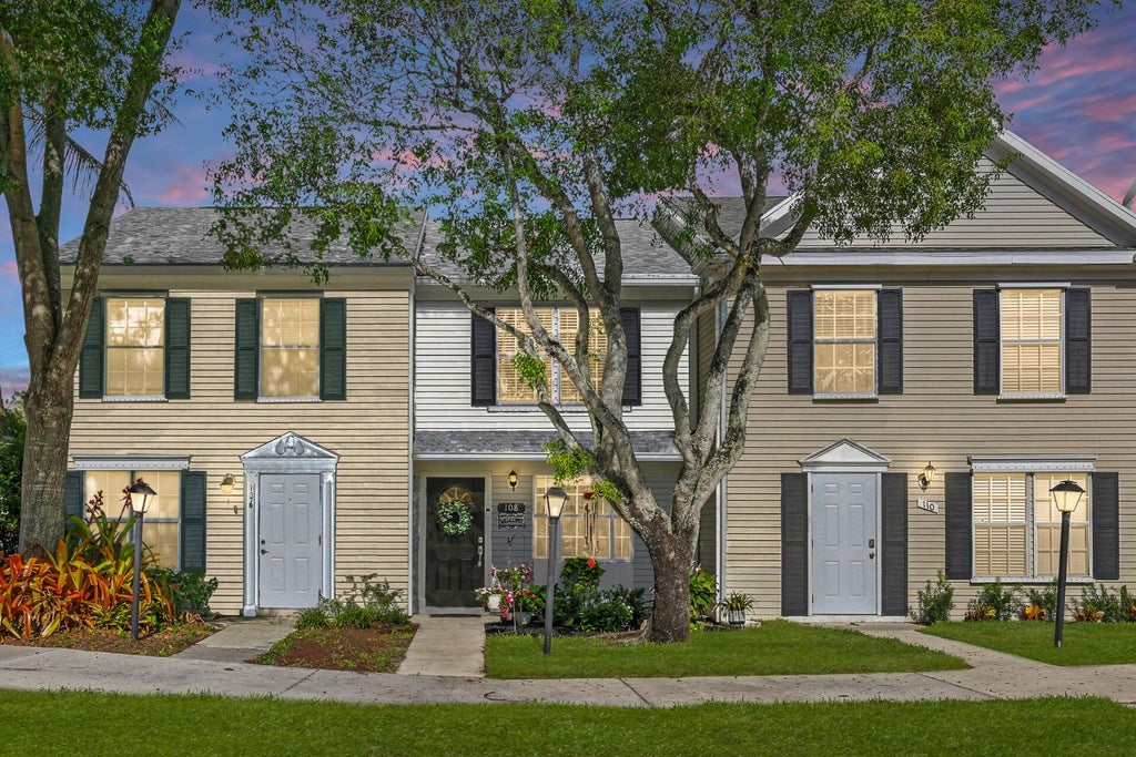 Photo of 108 Old English Court, Jupiter, FL 33458 (MLS # B26056441)