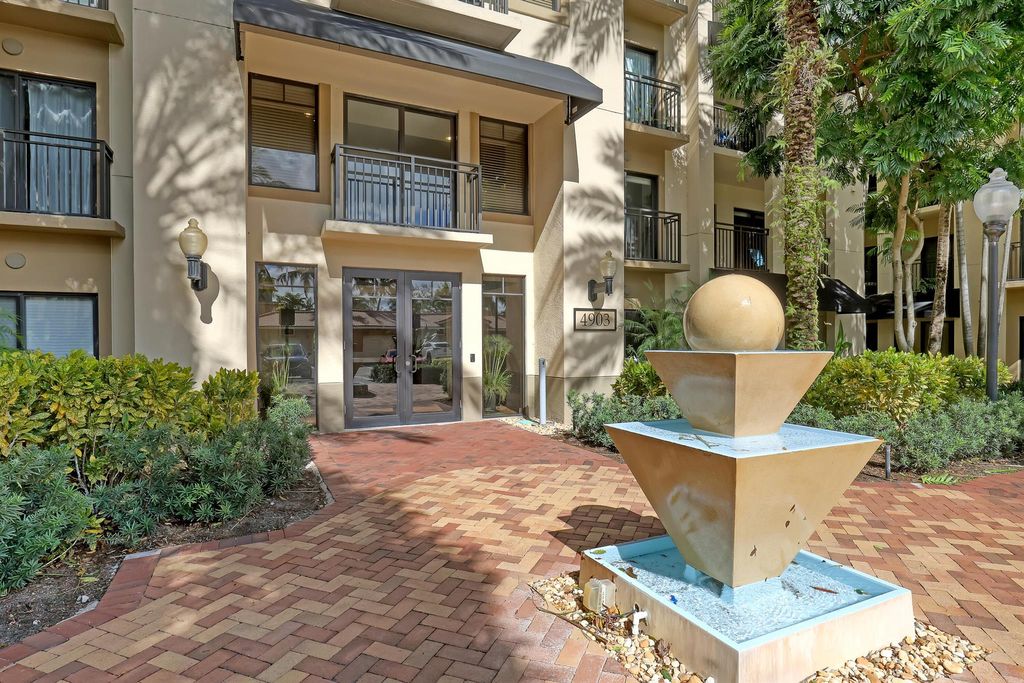 Photo of 4903 Midtown Lane #3105, Palm Beach Gardens, FL 33418 (MLS # R10937823)