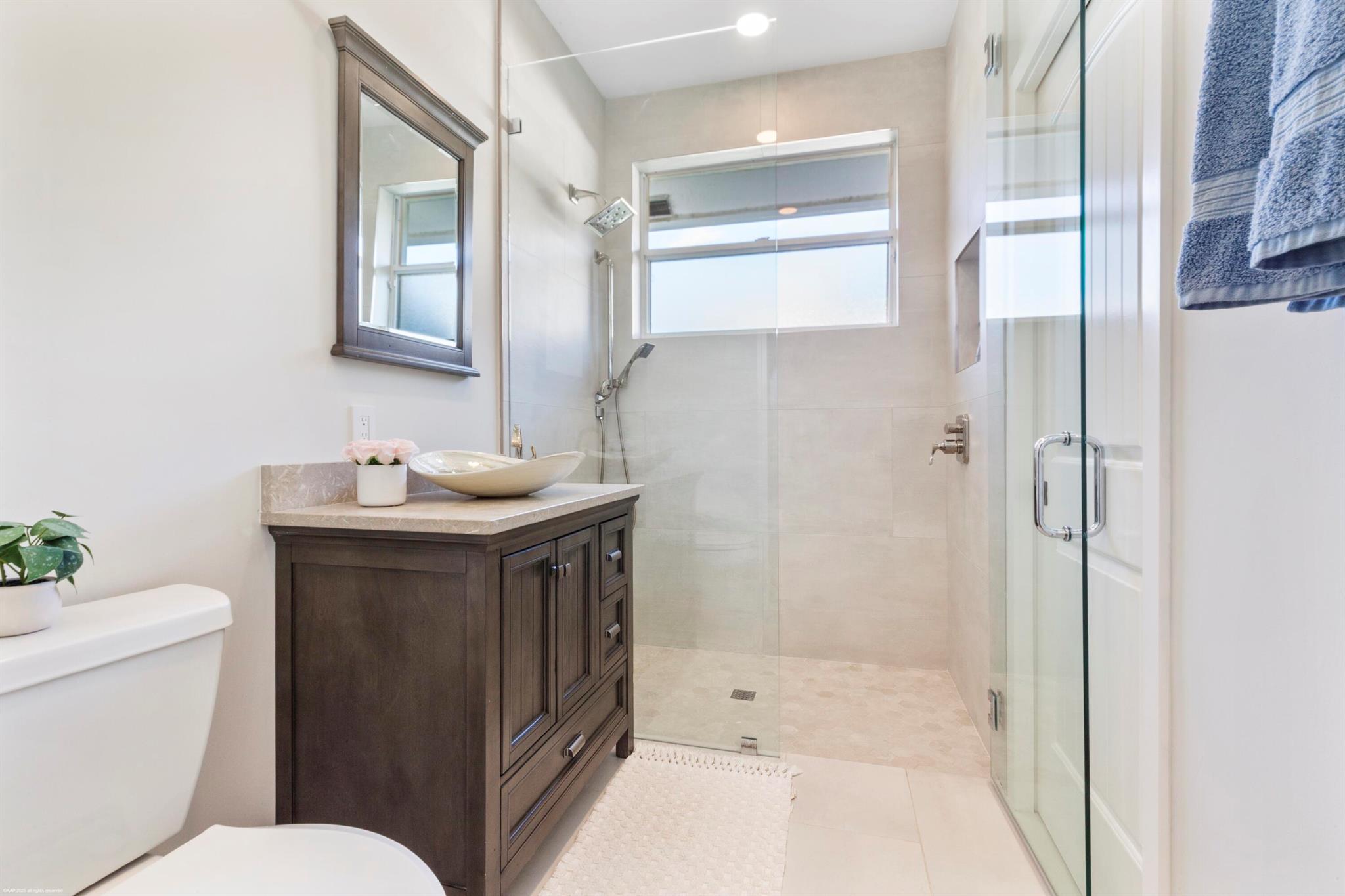 LAKEFIELD OF THE LANDINGS - Residential Lease