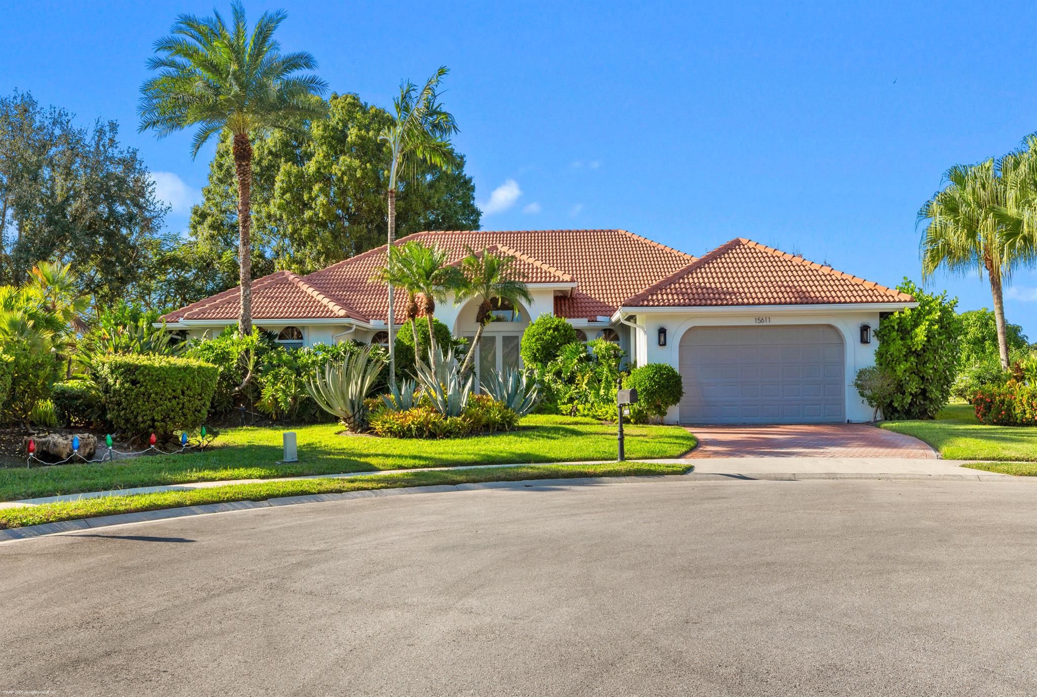 LAKEFIELD OF THE LANDINGS - Residential Lease