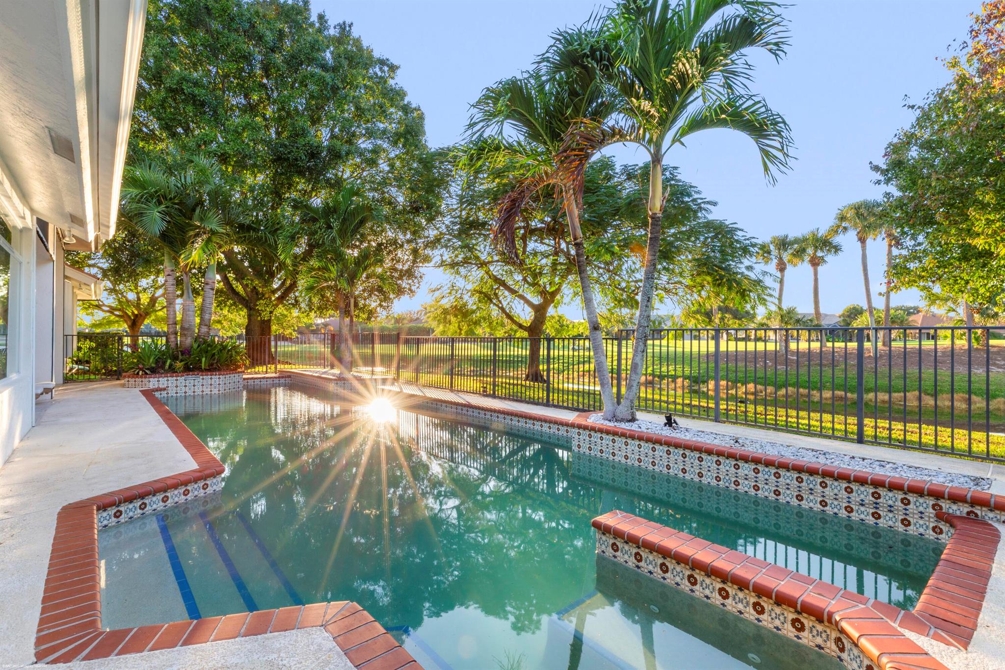 LAKEFIELD OF THE LANDINGS - Residential Lease