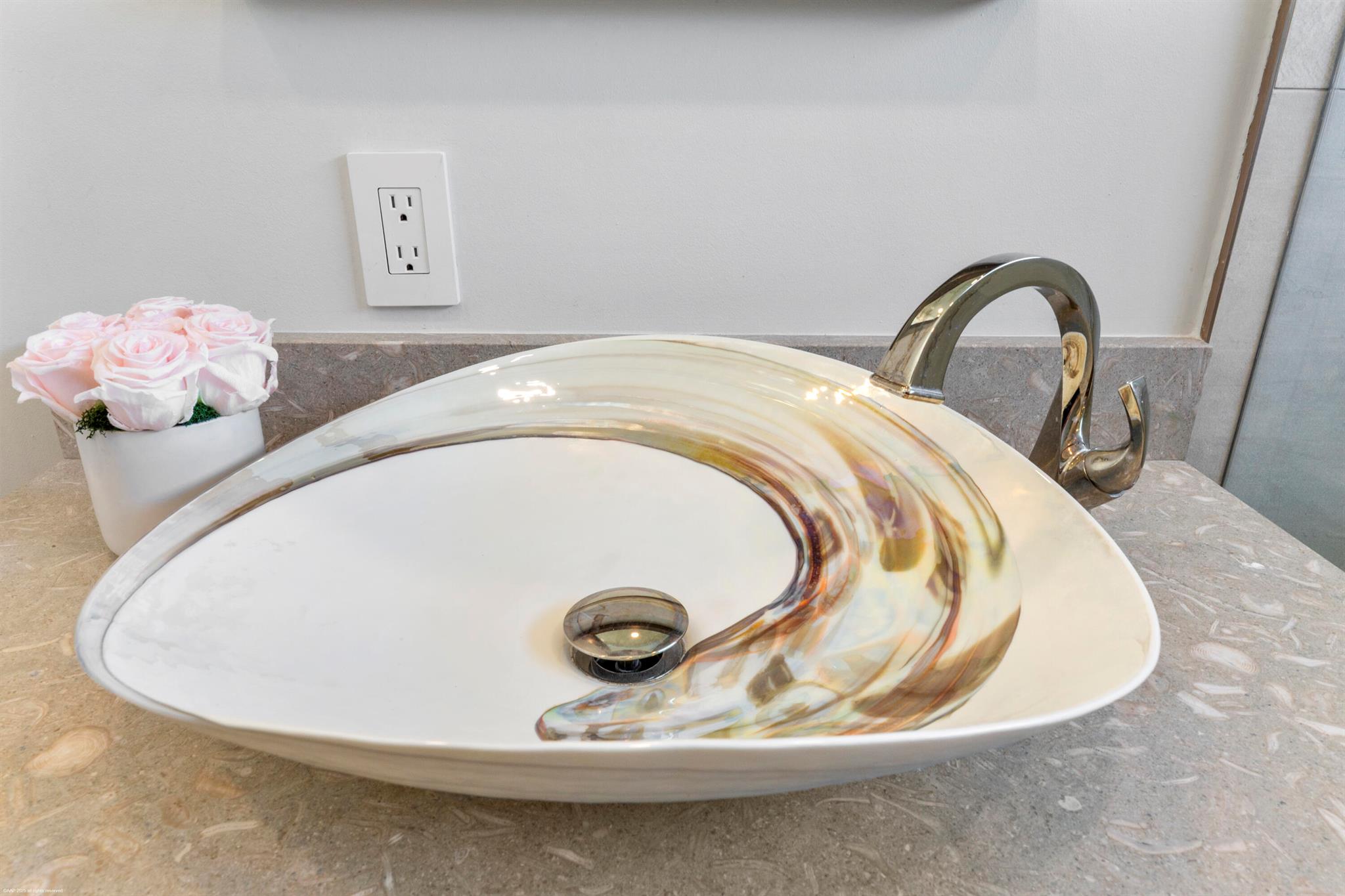 LAKEFIELD OF THE LANDINGS - Residential Lease