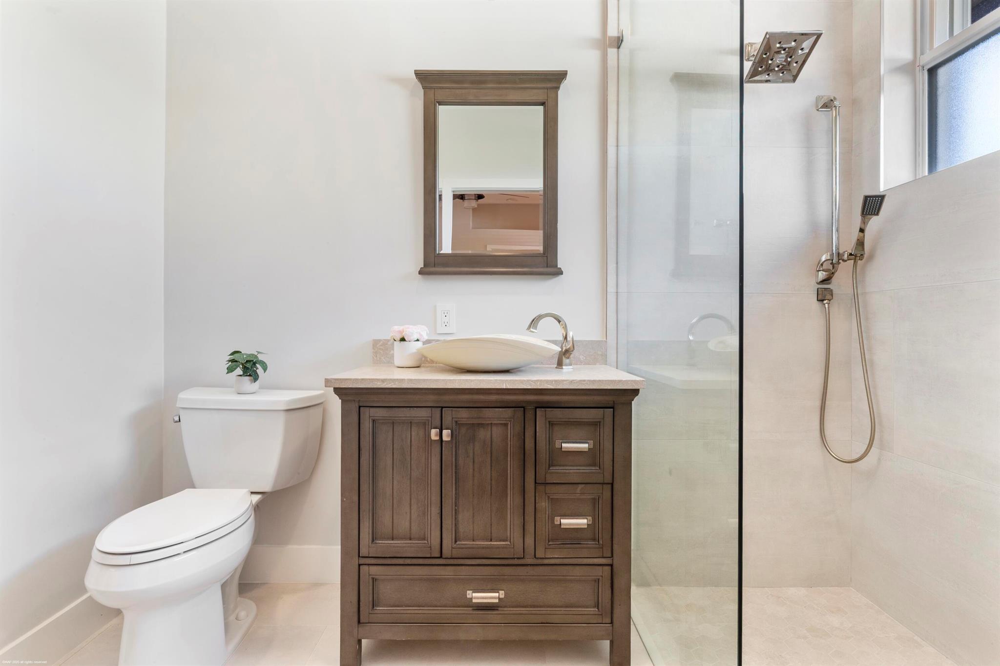 LAKEFIELD OF THE LANDINGS - Residential Lease