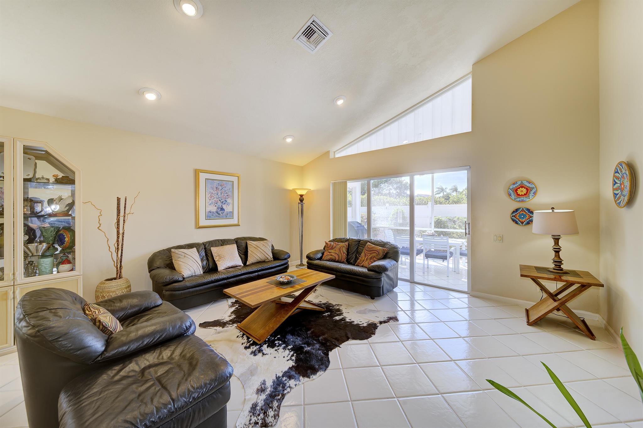 SAWGRASS LAKES HOMES - Residential