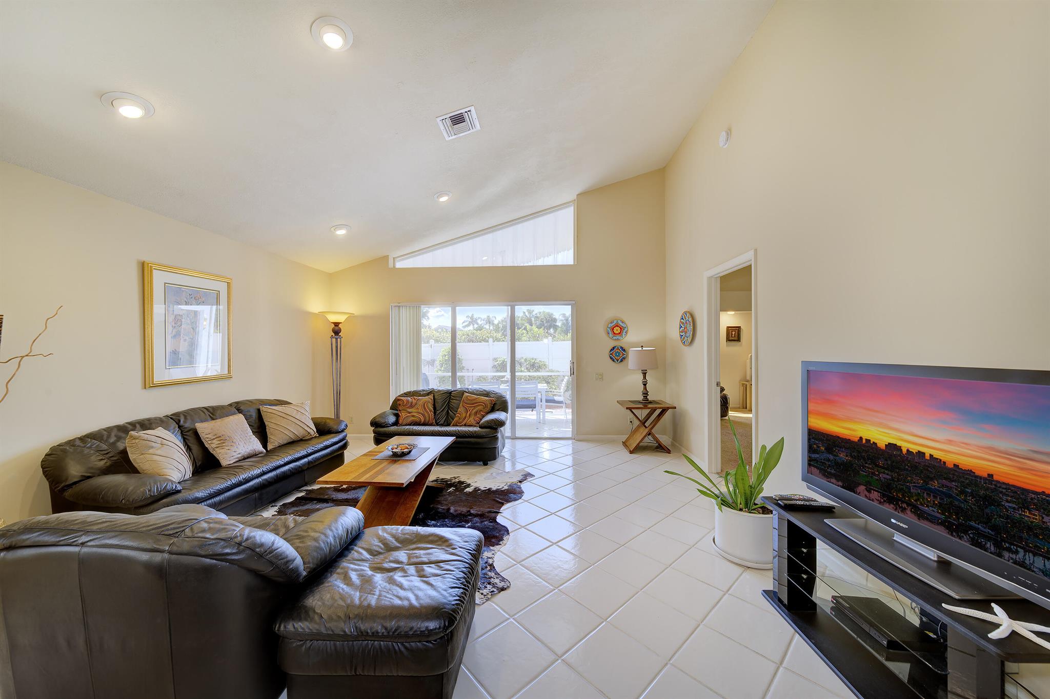 SAWGRASS LAKES HOMES - Residential