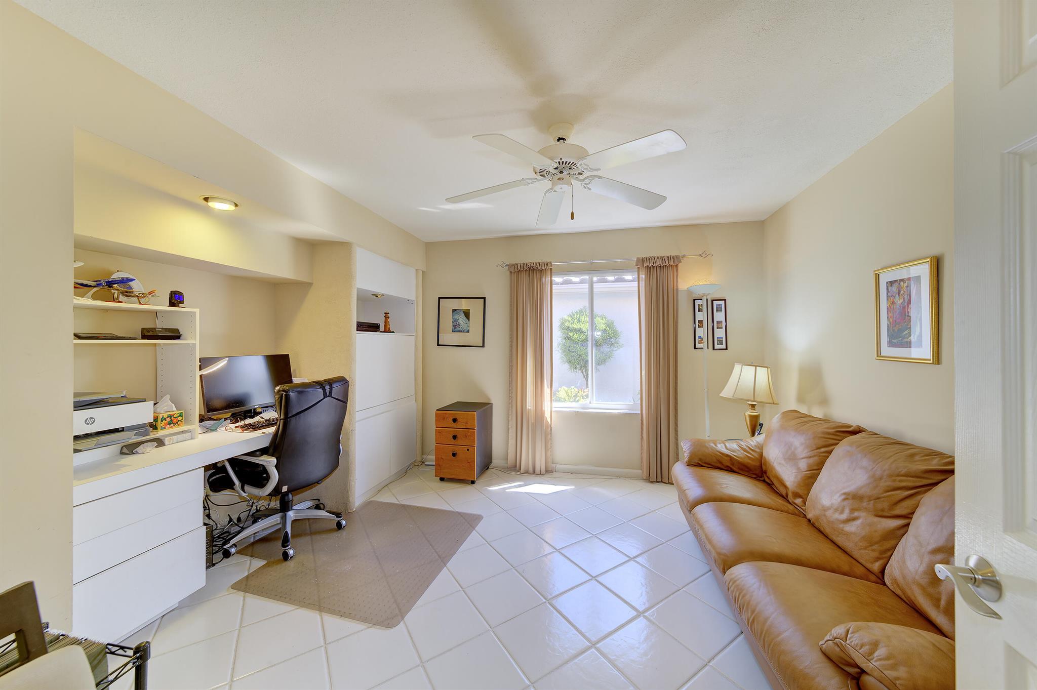 SAWGRASS LAKES HOMES - Residential