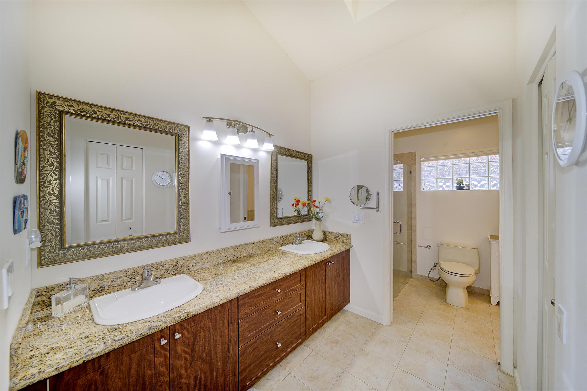 SAWGRASS LAKES HOMES - Residential