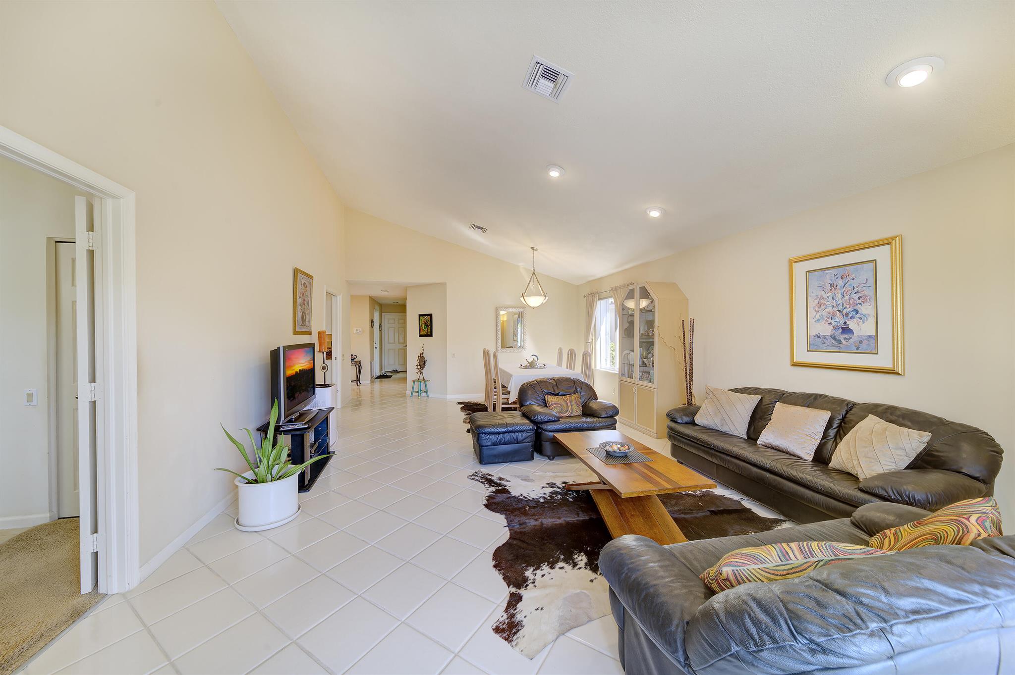 SAWGRASS LAKES HOMES - Residential