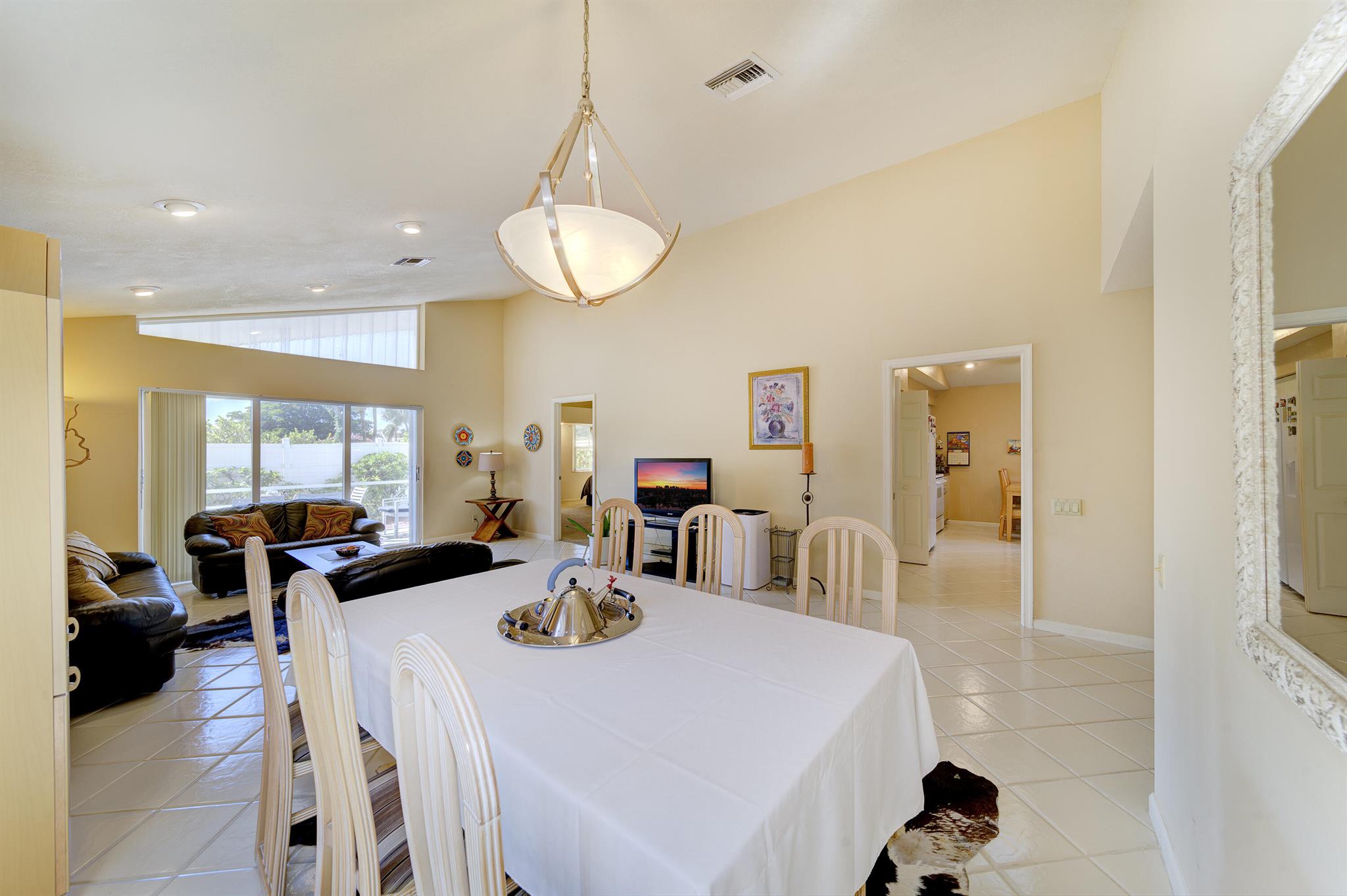 SAWGRASS LAKES HOMES - Residential