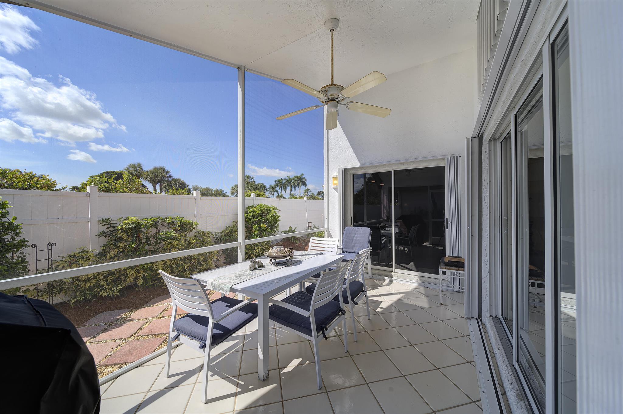 SAWGRASS LAKES HOMES - Residential