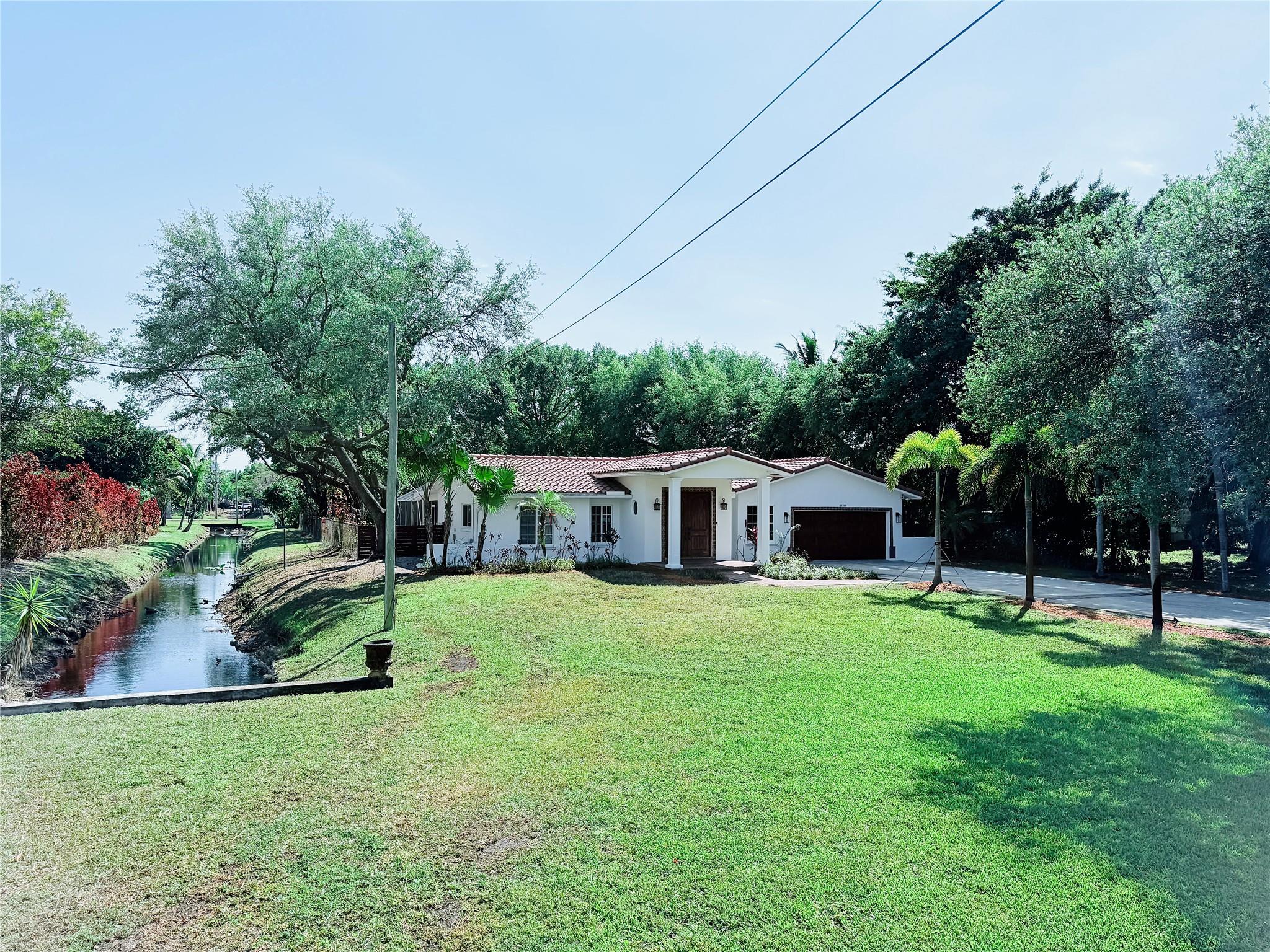 12100 NW 4th St